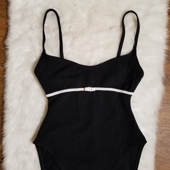 Rate Vintage Oscar De La Renta one piece swimsuit - Picture 3 of 3